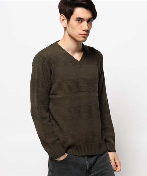 koe（コエ）の「シャドーボーダーVネックプルオーバー（ニット/セーター・メンズ・ネイビー/カーキ/レッド・LARGE/MEDIUM/LL/SMALL）」の2枚目の写真