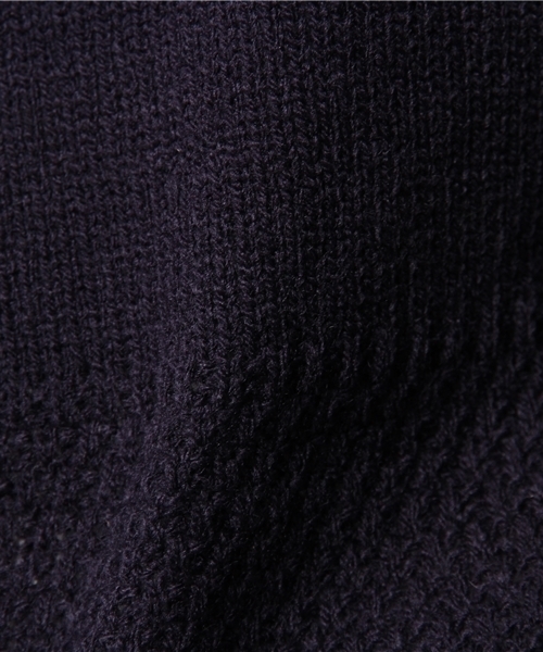 koe（コエ）の「シャドーボーダーVネックプルオーバー（ニット/セーター・メンズ・ネイビー/カーキ/レッド・LARGE/MEDIUM/LL/SMALL）」の9枚目の写真