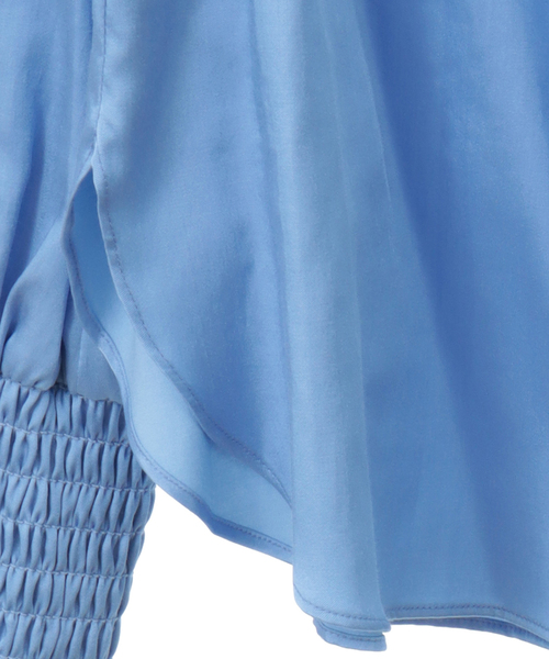 Tiara（ティアラ）の「ボリュームギャザーカラーブラウス（シャツ/ブラウス・レディース・ホワイト/ブルー・FREE）」の5枚目の写真