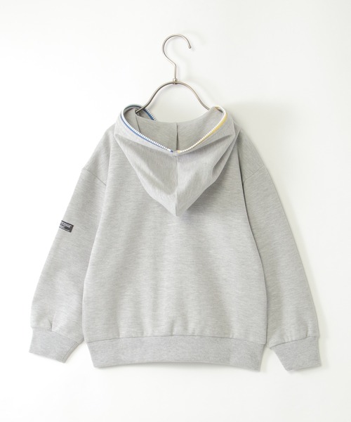 ikka(イッカ)の「【メディア紹介商品】ポンチジップ配色ワッペンパーカー(120~160cm)(パーカー・キッズ・ブラック/その他・130/140/150/160/120)」の4枚目の写真