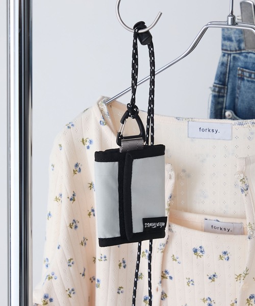 WILD THINGS(ワイルドシングス)の「【WILD THINGS × forksy.】ワイルドシングス 別注 ナイロン ストラップ付きミニウォレット(財布・レディース・ピンク/オリーブ/オフホワイト・FREE)」の6枚目の写真
