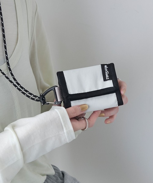 WILD THINGS(ワイルドシングス)の「【WILD THINGS × forksy.】ワイルドシングス 別注 ナイロン ストラップ付きミニウォレット(財布・レディース・ピンク/オリーブ/オフホワイト・FREE)」の10枚目の写真