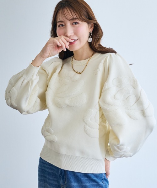 SMILE LAND（スマイルランド）の「バラモチーフ袖ボリュームニット＜大きいサイズ有＞【OtonaSMILE】（ニット/セーター・レディース・アイボリー/ネイビー・3L/4L/5L/M/L/LL）」の11枚目の写真