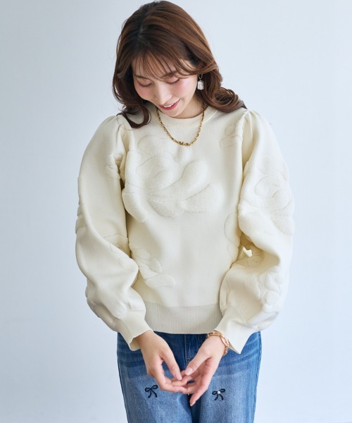 SMILE LAND（スマイルランド）の「バラモチーフ袖ボリュームニット＜大きいサイズ有＞【OtonaSMILE】（ニット/セーター・レディース・アイボリー/ネイビー・3L/4L/5L/M/L/LL）」の12枚目の写真
