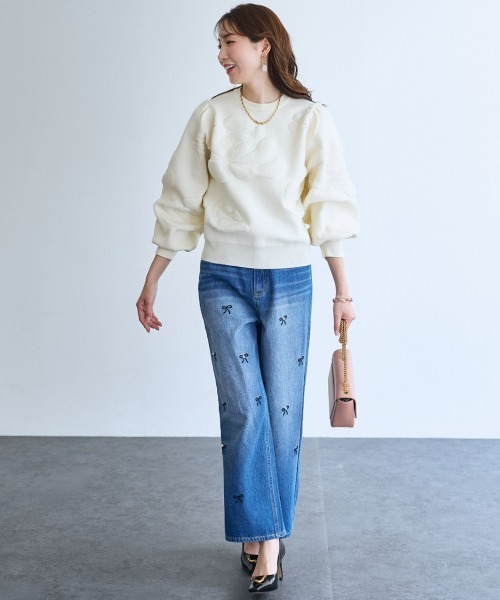 SMILE LAND（スマイルランド）の「バラモチーフ袖ボリュームニット＜大きいサイズ有＞【OtonaSMILE】（ニット/セーター・レディース・アイボリー/ネイビー・3L/4L/5L/M/L/LL）」の14枚目の写真