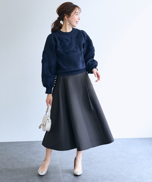 SMILE LAND（スマイルランド）の「バラモチーフ袖ボリュームニット＜大きいサイズ有＞【OtonaSMILE】（ニット/セーター・レディース・アイボリー/ネイビー・3L/4L/5L/M/L/LL）」の9枚目の写真