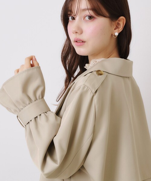 couture brooch(クチュールブローチ)の「【華やか・主役級】ショートトレンチ(トレンチコート・レディース・ベージュ/サックスブルー/ブラウン系その他・42/40/38/36)」の22枚目の写真