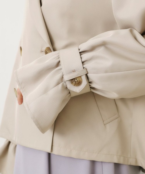 couture brooch(クチュールブローチ)の「【華やか・主役級】ショートトレンチ(トレンチコート・レディース・ベージュ/サックスブルー/ブラウン系その他・42/40/38/36)」の12枚目の写真