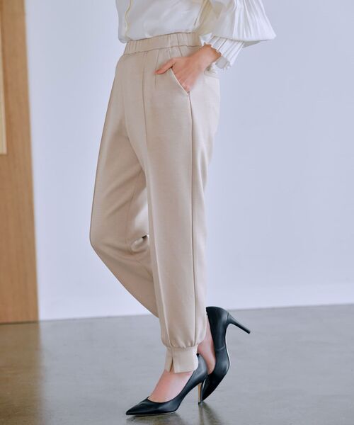 COHINA(コヒナ)の「センターラインウォームジョグパンツ 【低身長・小柄女性】(その他パンツ・レディース・ブラック/ベージュ・REGULAR/SHORT)」の6枚目の写真