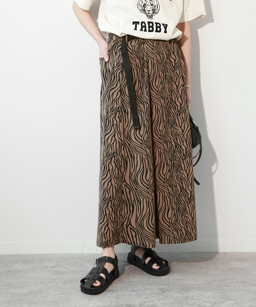 THOUSAND MILE(サウザンドマイル)の「《WEB限定追加》【THOUSAND MILE/サウザンドマイル】WAVE ADJUST SKIRT ZEBRA(スカート・レディース・ブラウン系その他・FREE)」の1枚目の写真
