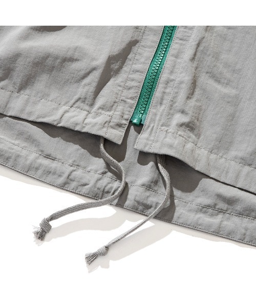 UMBRO(アンブロ)の「UMBRO NYLON FRONT ZIP JACKET(アンブロ ナイロン フロントジップ ジャケット)(ナイロンジャケット・メンズ・グレー/ネイビー/グリーン・LARGE)」の8枚目の写真