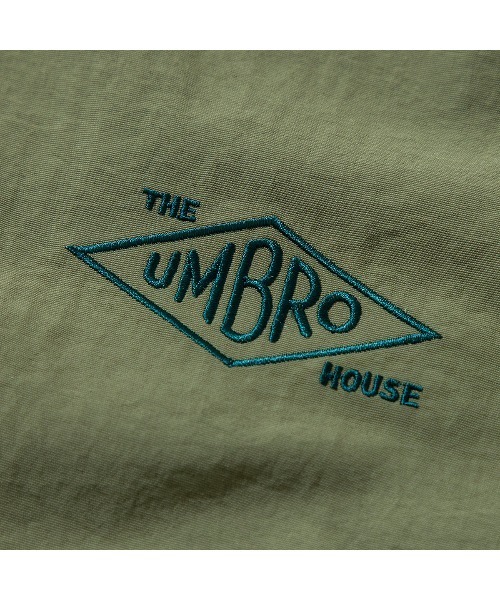 UMBRO(アンブロ)の「UMBRO NYLON FRONT ZIP JACKET(アンブロ ナイロン フロントジップ ジャケット)(ナイロンジャケット・メンズ・グレー/ネイビー/グリーン・LARGE)」の12枚目の写真