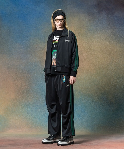 glamb（グラム）の「TIME TRAVELER Packable Jersey (GEAR 006) / タイムトラベラーパッカブルジャージ（ジャージ・メンズ・ブラック/パープル/ブルー・L/S/M）」の5枚目の写真