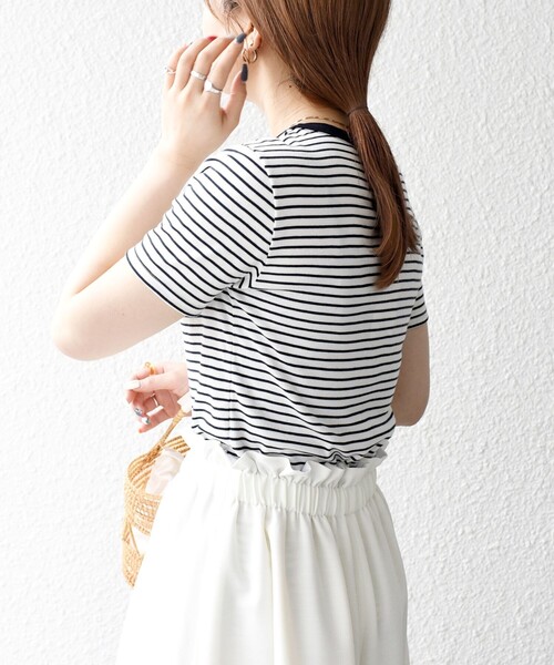 PETIT BATEAU(プチバトー)の「【SHIPS any別注】PETIT BATEAU: ロゴ プリント コンパクト ボーダー TEE 25SS(Tシャツ/カットソー・レディース・ダークグレー/ネイビー・ONE SIZE)」の7枚目の写真