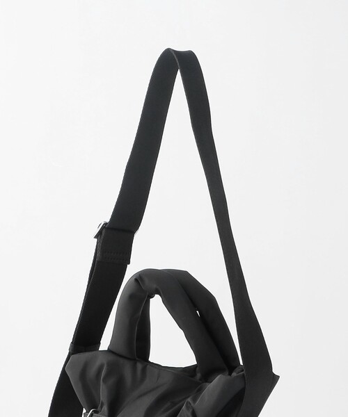 green label relaxing（グリーンレーベルリラクシング）の「パデットベルト ショルダー トートバッグ（ショルダーバッグ・レディース・オフホワイト/ブラック・FREE）」の19枚目の写真