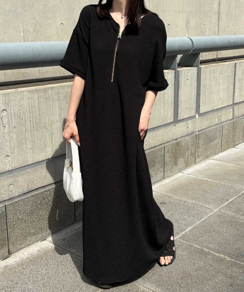 GeeRA（ジーラ）の「【接触冷感付き】前後2WAYハーフジップ半袖Ｔシャツワンピース（ワンピース・レディース・ベージュ/ネイビー/ブラック・XX-LARGE/LARGE/X-LARGE/MEDIUM）」の21枚目の写真