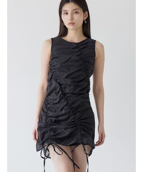MURUA(ムルーア)の「シャーリングミニワンピース(ワンピース・レディース・ブラック/グレー・FREE)」の1枚目の写真