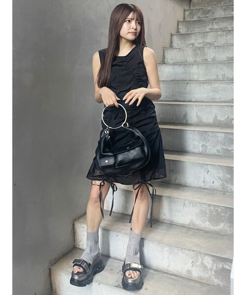 MURUA(ムルーア)の「シャーリングミニワンピース(ワンピース・レディース・ブラック/グレー・FREE)」の15枚目の写真