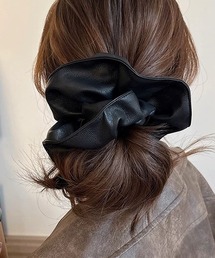 c.u.l（シーユーエル）の「フェイクレザー ビッグシュシュ cula1144（シュシュ）」