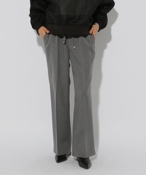 Elura(エルーラ)の「ヴィンテージツイルクロスパンツ<低身長サイズあり>/323301(その他パンツ・レディース・グレイッシュベージュ/アイボリー/チャコールグレー・FREE(S)/MEDIUM/LARGE)」の2枚目の写真