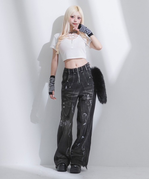 Diable baiser(ディアブルベーゼ)の「リボン付ビジュージップ半袖クロップド丈半袖カットソー【大きいサイズ有】(Tシャツ/カットソー・レディース・ホワイト/ブラック/ブラック×ホワイト/グリーン・SMALL/3L/LL/LARGE/MEDIUM)」の16枚目の写真