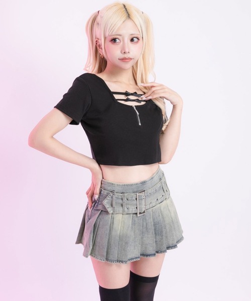 Diable baiser(ディアブルベーゼ)の「リボン付ビジュージップ半袖クロップド丈半袖カットソー【大きいサイズ有】(Tシャツ/カットソー・レディース・ホワイト/ブラック/ブラック×ホワイト/グリーン・SMALL/3L/LL/LARGE/MEDIUM)」の9枚目の写真