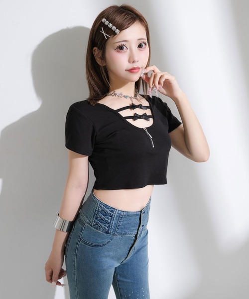Diable baiser(ディアブルベーゼ)の「リボン付ビジュージップ半袖クロップド丈半袖カットソー【大きいサイズ有】(Tシャツ/カットソー・レディース・ホワイト/ブラック/ブラック×ホワイト/グリーン・SMALL/3L/LL/LARGE/MEDIUM)」の20枚目の写真