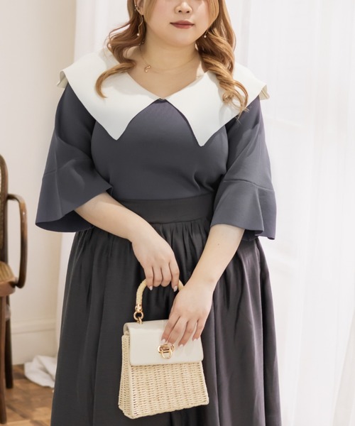 CLETTE(クレット)の「配色襟付きフレア袖ニット(ニット/セーター・レディース・ブルー/ブラック・LL/4L/3L)」の2枚目の写真