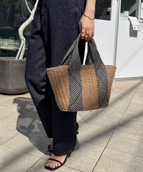 fredy emue（フレディエミュ）の「テープハンドルカゴバッグ（かごバッグ・レディース・ブラック/ブラウン/ベージュ系その他/ブラック系その他・FREE）」の4枚目の写真