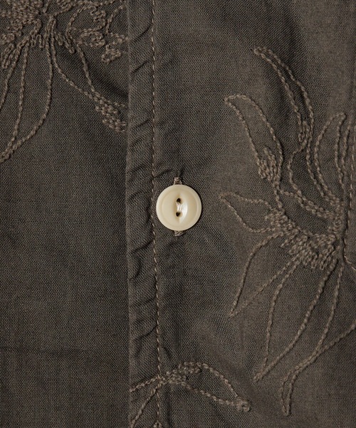 REMI RELIEF（レミレリーフ）の「REMI RELIEF/レミレリーフ アロハ総柄刺繍SHIRT(パイナップル) シャツ（シャツ/ブラウス・メンズ・チャコールグレー/オフホワイト・M/L/XL）」の6枚目の写真