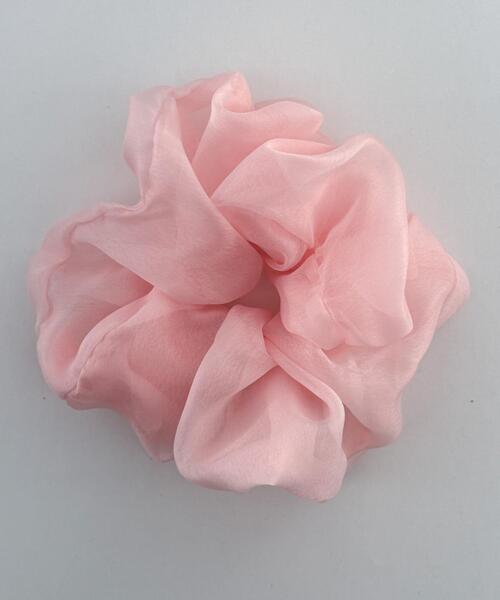 WEGO（ウィゴー）の「WEGO/キラキラBIGシュシュ（シュシュ・レディース・ライトピンク/オフホワイト/ライトグレー/ブラック・FREE）」の4枚目の写真