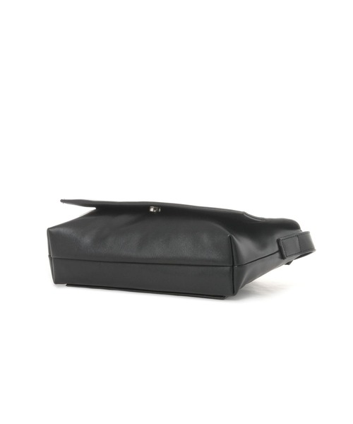 LAKOLE（ラコレ）の「フラップ横型ショルダーバッグ / 495422（ショルダーバッグ・メンズ・ブラック/ブラウン・FREE）」の5枚目の写真