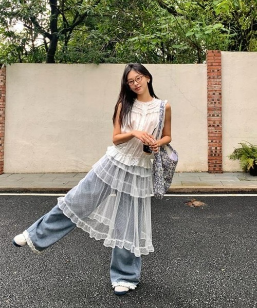 gossip!ロサンゼルス(ゴシップロサンゼルス)の「Y2Kガーリー*レトロドットチュールティアードスカート(スカート・レディース・ホワイト/グレー・FREE)」の14枚目の写真