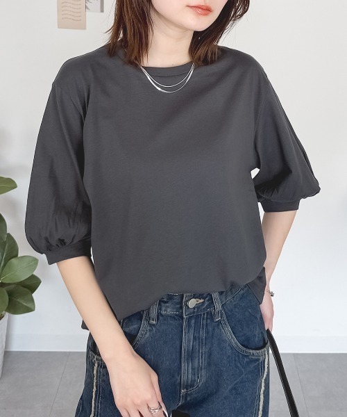RCD(アールシーディー)の「ボリューム袖ショート丈カットソー(Tシャツ/カットソー・レディース・モカ/ブラック/チャコールグレー/グレイッシュベージュ/オフホワイト・F)」の3枚目の写真