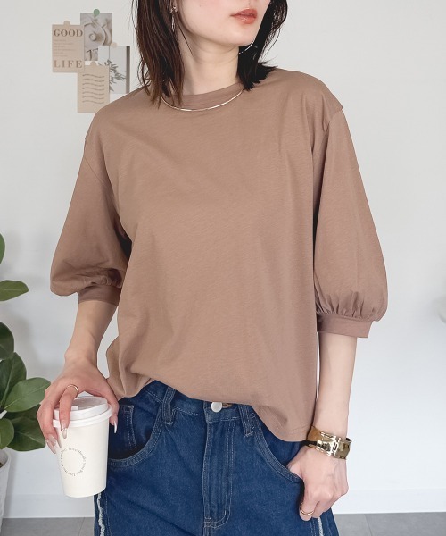 RCD(アールシーディー)の「ボリューム袖ショート丈カットソー(Tシャツ/カットソー・レディース・モカ/ブラック/チャコールグレー/グレイッシュベージュ/オフホワイト・F)」の4枚目の写真