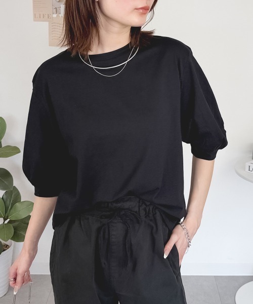 RCD(アールシーディー)の「ボリューム袖ショート丈カットソー(Tシャツ/カットソー・レディース・モカ/ブラック/チャコールグレー/グレイッシュベージュ/オフホワイト・F)」の9枚目の写真