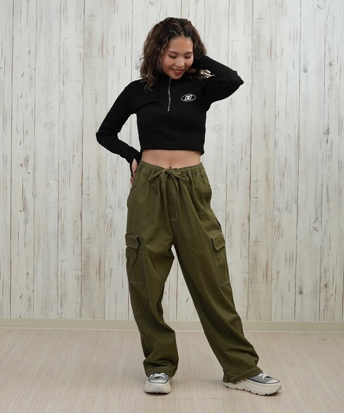 DC（ディーシー）の「DC/ディーシー TELECO ハーフジップ ロンT LLT254312（Tシャツ/カットソー・レディース・ホワイト/ベージュ/スミクロ/グレー/ブラック・M/L）」の15枚目の写真