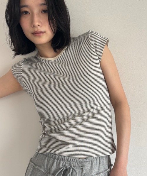 FUULLY STUDIO(フーリィーステューディオ)の「ボーダーコンパクトTEE(Tシャツ/カットソー・レディース・ブラウン/ネイビー/アイボリー・FREE)」の15枚目の写真