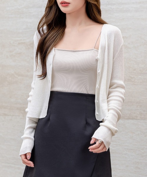 DAY CLOSET（デイ クローゼット）の「【クロップド丈】程よい透け感が今っぽい。長袖パール調ボタンのシアーニットカーディガン レディース（カーディガン/ボレロ・レディース・オレンジ/ホワイト/ブラック/ピンク/イエロー・FREE）」の7枚目の写真