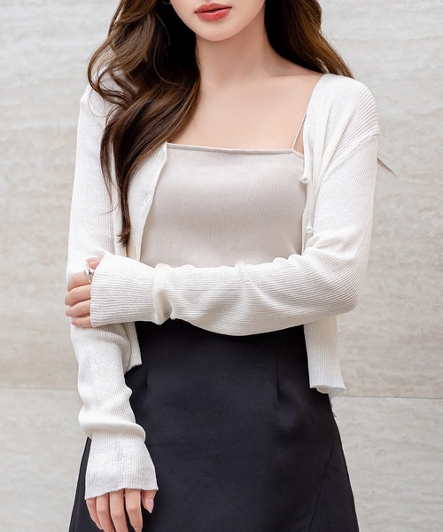 DAY CLOSET（デイ クローゼット）の「【クロップド丈】程よい透け感が今っぽい。長袖パール調ボタンのシアーニットカーディガン レディース（カーディガン/ボレロ・レディース・オレンジ/ホワイト/ブラック/ピンク/イエロー・FREE）」の6枚目の写真