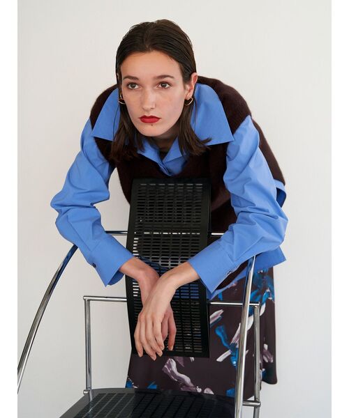 ELENDEEK（エレンディーク）の「ビッグカラースキッパーシャツ（シャツ/ブラウス・レディース・ネイビー/ラベンダー/オフホワイト/ブルー・FREE）」の3枚目の写真