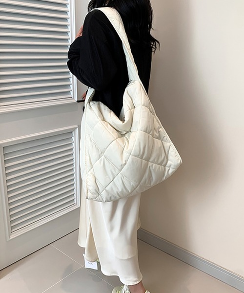 SANSeLF（サンセルフ）の「【SANSeLF】 ふくらみキルティング巾着ショルダー ストリングコードデザイン 2WAYユース saa25s009（ショルダーバッグ・レディース・カーキ/ブラック/ホワイト/ピンク/グリーン/ベージュ・FREE）」の2枚目の写真