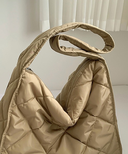 SANSeLF（サンセルフ）の「【SANSeLF】 ふくらみキルティング巾着ショルダー ストリングコードデザイン 2WAYユース saa25s009（ショルダーバッグ・レディース・カーキ/ブラック/ホワイト/ピンク/グリーン/ベージュ・FREE）」の13枚目の写真