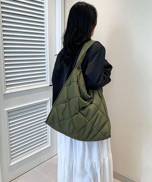 SANSeLF（サンセルフ）の「【SANSeLF】 ふくらみキルティング巾着ショルダー ストリングコードデザイン 2WAYユース saa25s009（ショルダーバッグ・レディース・カーキ/ブラック/ホワイト/ピンク/グリーン/ベージュ・FREE）」の21枚目の写真