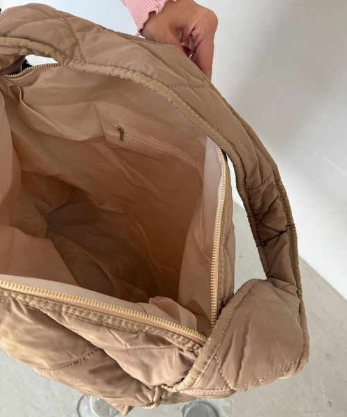 SANSeLF（サンセルフ）の「【SANSeLF】 ふくらみキルティング巾着ショルダー ストリングコードデザイン 2WAYユース saa25s009（ショルダーバッグ・レディース・カーキ/ブラック/ホワイト/ピンク/グリーン/ベージュ・FREE）」の8枚目の写真