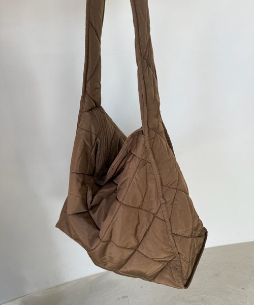 SANSeLF（サンセルフ）の「【SANSeLF】 ふくらみキルティング巾着ショルダー ストリングコードデザイン 2WAYユース saa25s009（ショルダーバッグ・レディース・カーキ/ブラック/ホワイト/ピンク/グリーン/ベージュ・FREE）」の10枚目の写真