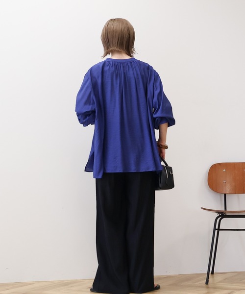 AMERICAN HOLIC（アメリカンホリック）の「スキッパーギャザーブラウス（シャツ/ブラウス・レディース・ブラック/ブルー/イエロー/アイボリー・M/L）」の10枚目の写真