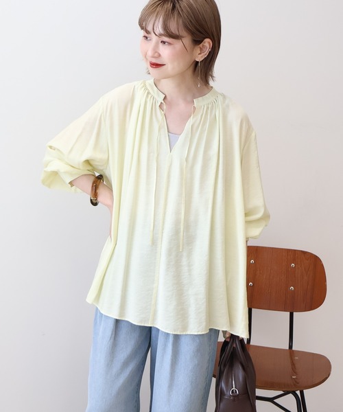 AMERICAN HOLIC（アメリカンホリック）の「スキッパーギャザーブラウス（シャツ/ブラウス・レディース・ブラック/ブルー/イエロー/アイボリー・M/L）」の5枚目の写真