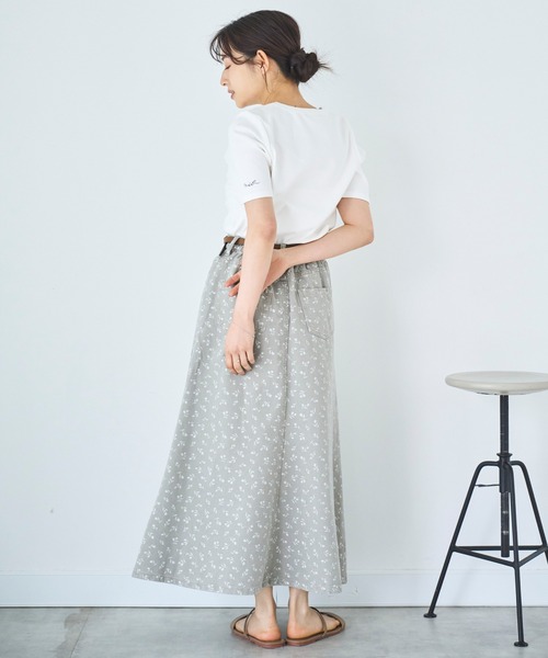 mil（ミル）の「デニム マーメイドスカート 【無地/フラワープリント】（スカート・レディース・ブラック/サックスブルー/グレイッシュベージュ・XS/S）」の15枚目の写真