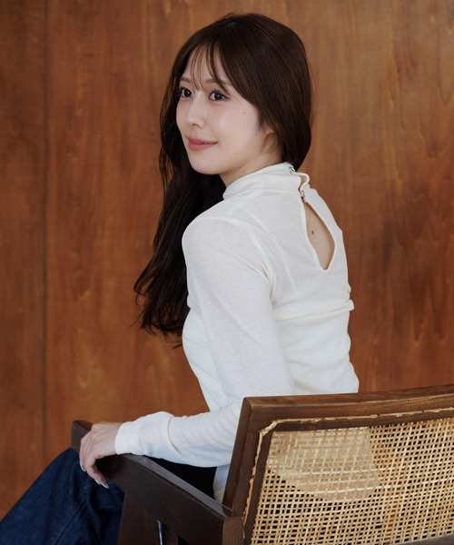 back cut sheer tops(バックカットシアートップス)（Tシャツ